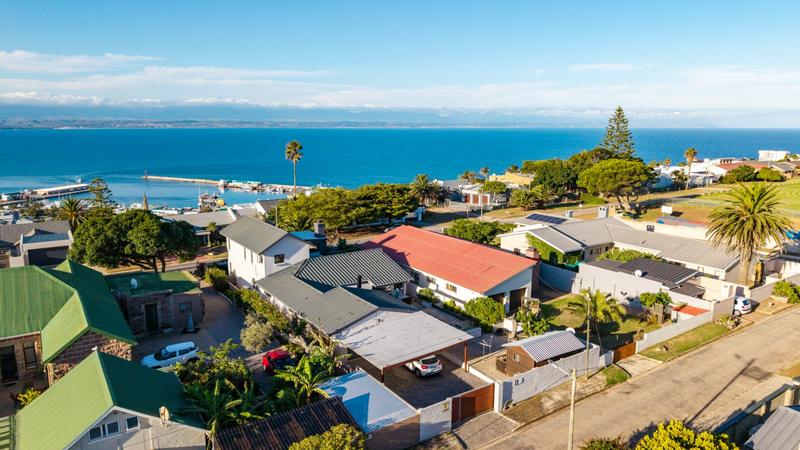 4 Bedroom Property for Sale in Linkside Western Cape